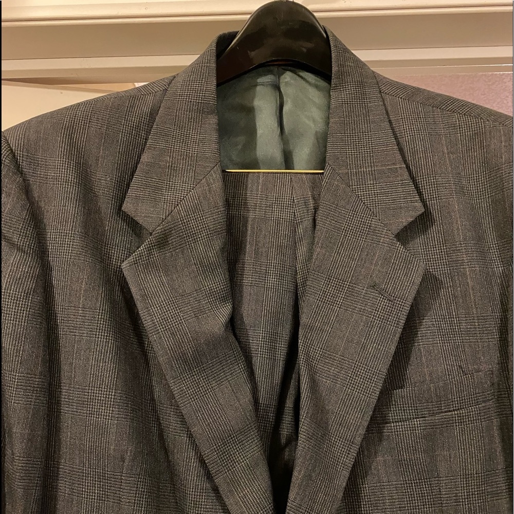 Richards men’s suit